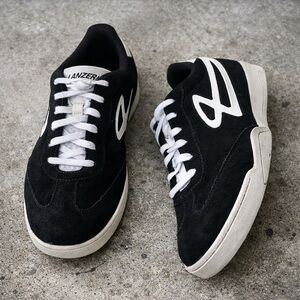 Lanzera Jackal Black Suede Soccer Style Sneakers Indoor Trainer Retro Size 11